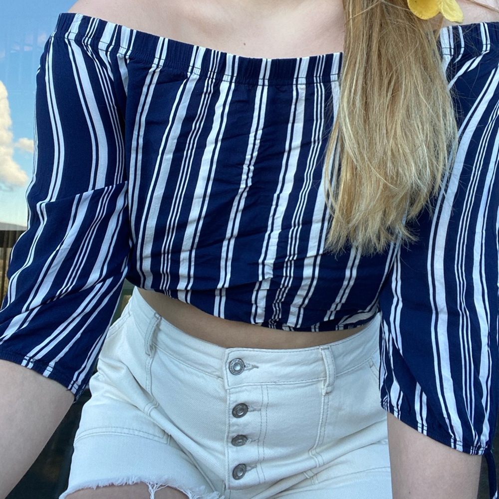LA HEARTS CROP TOP